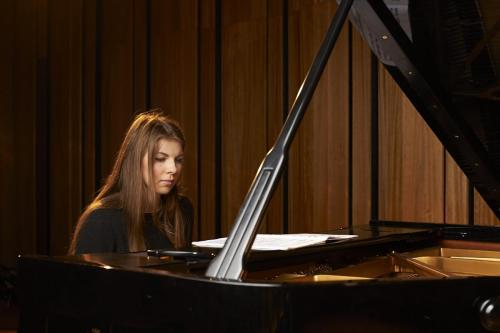 AJAM-Elizaveta-FROLOVA-piano-Strasbourg-2014-by-graigue.com-04