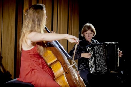 AJAM-Olivia-GAY-violoncelle-Elodie-SOULARD-accordéon-Strasbourg-2014-by-graigue.com-14