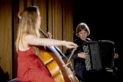 AJAM-Olivia-GAY-violoncelle-Elodie-SOULARD-accordéon-Strasbourg-2014-by-graigue.com-15